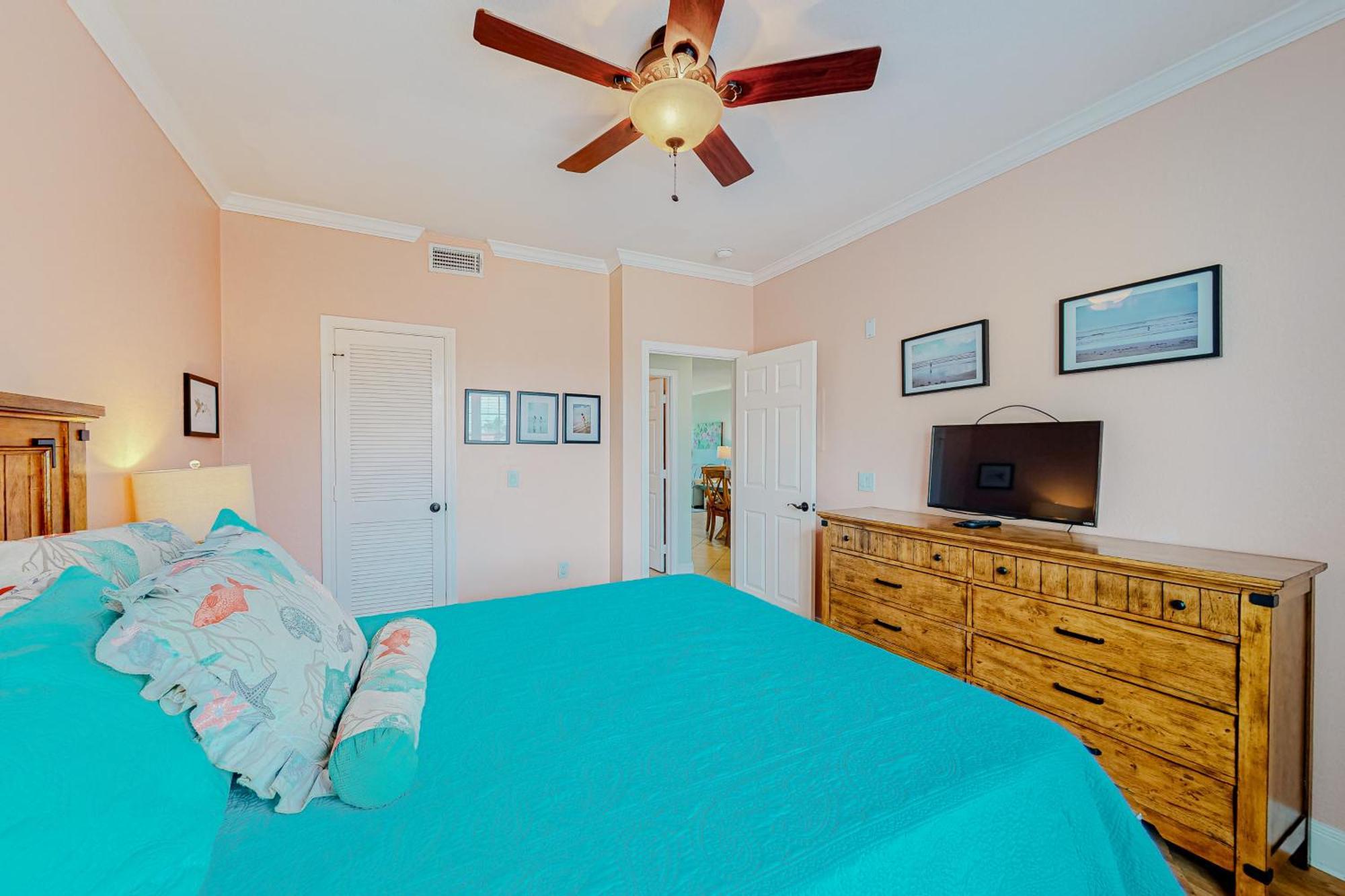 The Dawn Condominiums Galveston Room photo