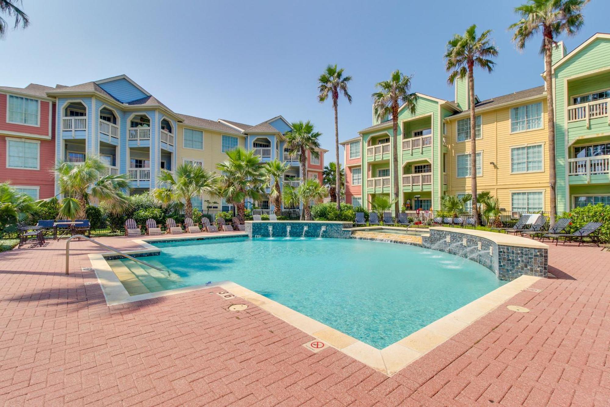 The Dawn Condominiums Galveston Room photo