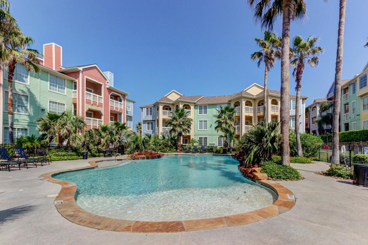 The Dawn Condominiums Galveston Room photo
